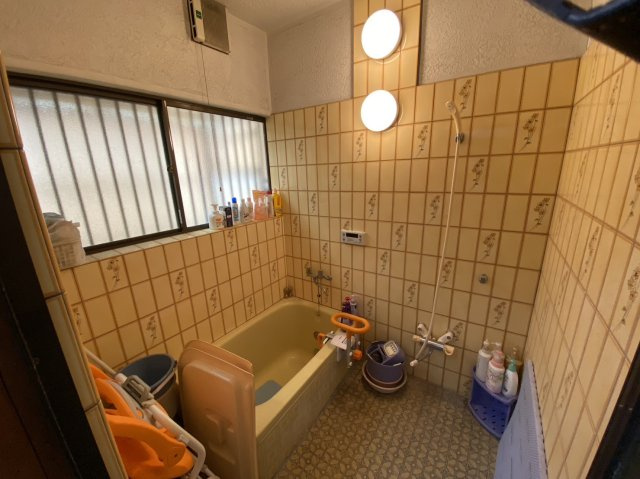 南房総市千倉町北朝夷の中古一戸建の浴室