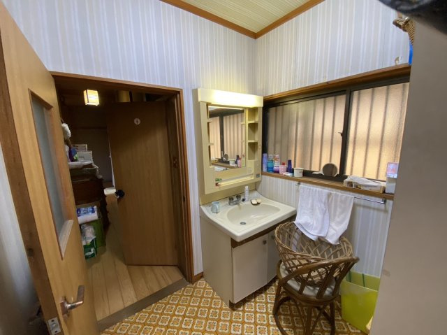 南房総市千倉町北朝夷の中古一戸建の独立洗面台