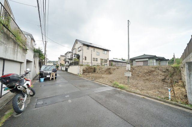 【横浜市旭区市沢町337-54全２棟新築戸建てＢ号棟】★仲介手数料無料★（市沢小学校・西谷中学校）の前面道路含む現地写真