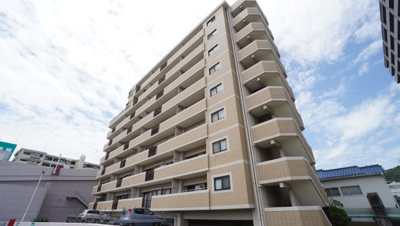 【外観】 | 【上質リフォーム】フローレンス緑井 | 現地（2023年5月25日12：00頃）撮影