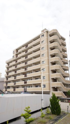 【外観】 | 【上質リフォーム】フローレンス緑井 | 現地（2023年5月25日12：00頃）撮影