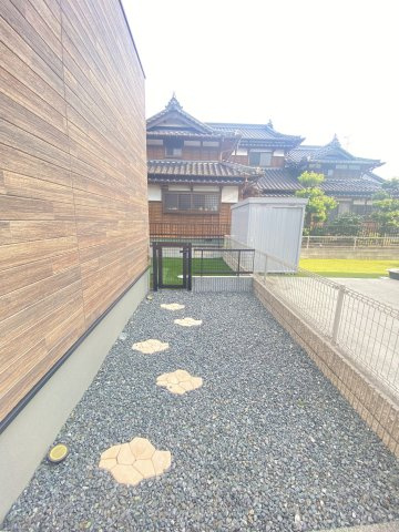 【庭】 | 富合町小岩瀬 | ☆お庭には柵があるので、ワンちゃんもお庭で遊べますね☆