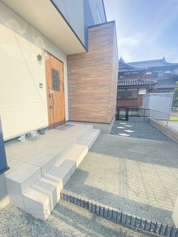 【玄関】 | 富合町小岩瀬 | ☆お洒落な玄関ポーチ☆