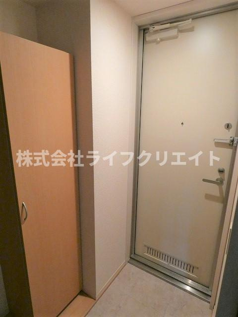クレセントコートKayの玄関