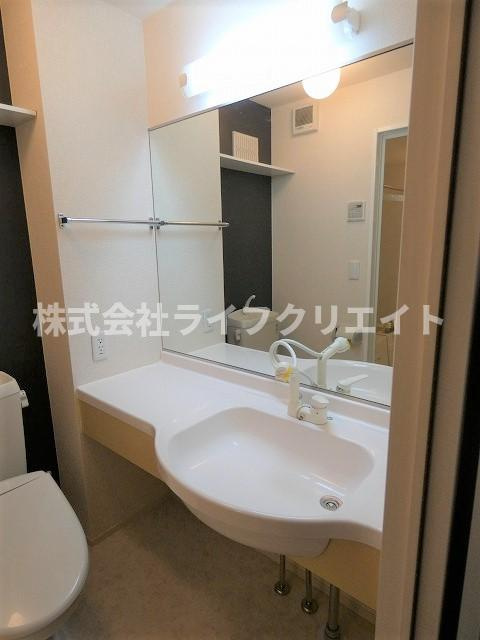 クレセントコートKayの洗面所