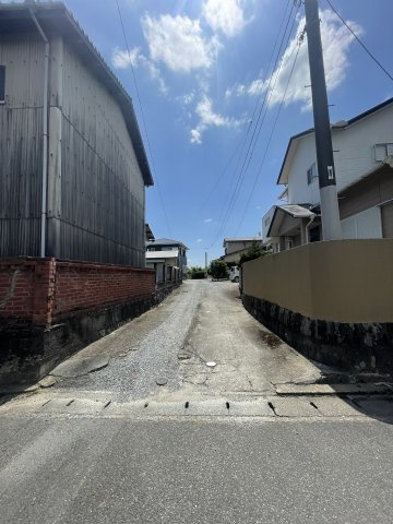 安武町武島戸建の前面道路含む現地写真