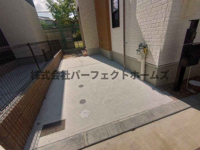 シアラ　plus　招提中町戸建て　賃貸の駐車場|駐車場があります