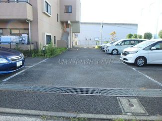 【駐車場】
