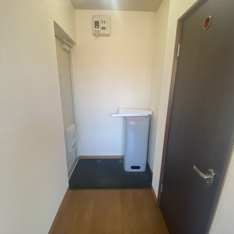 マンションＴの玄関|明るい玄関です