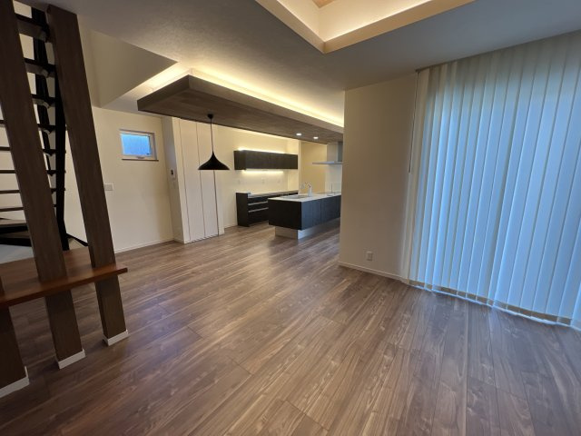 町坪戸建ての居間・リビング