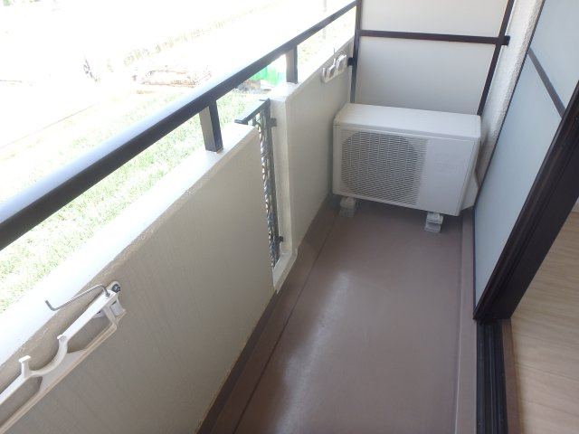 【バルコニー】 | ドムール若山 | バルコニーからの眺めを楽しみながら食事をしませんか