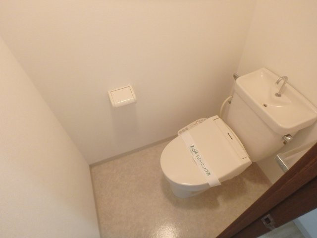 【トイレ】 | ドムール若山 | 落ち着いたトイレです