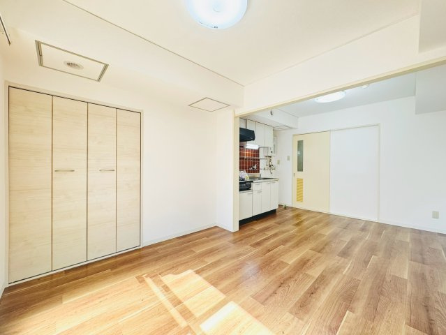 【子供部屋】 | 【CP対象】ロイヤルコート円山 | 明るい室内です