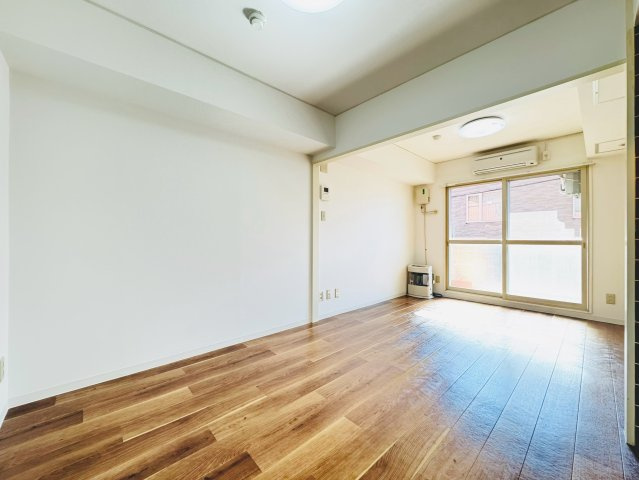 【居間・リビング】 | 【CP対象】ロイヤルコート円山 | 過ごしやすい室内です