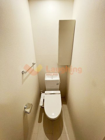 フロレゾン B棟のトイレ|落ち着いた色調のトイレです