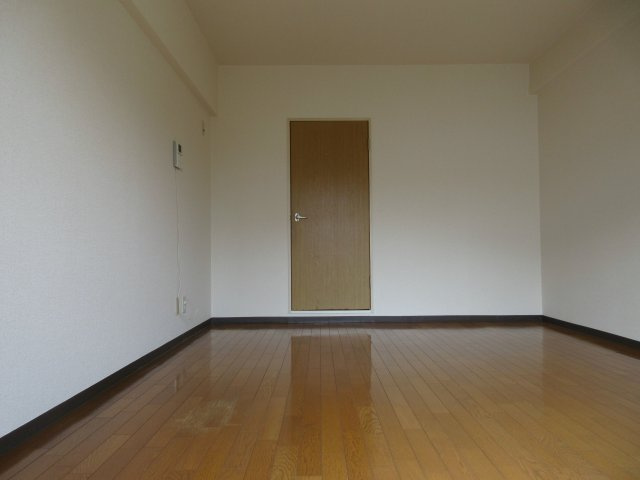 サンシャビルの洋室