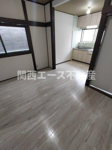  | 東石切町２丁目貸家