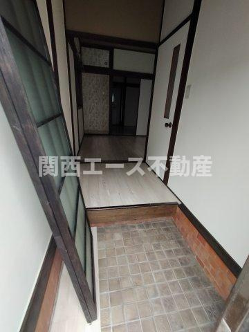 【玄関】 | 東石切町２丁目貸家