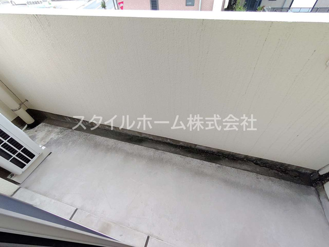 【バルコニー】 | ベルカーサ | 別部屋写真です。