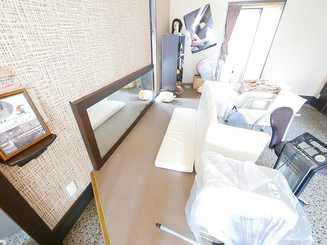 田中町店舗の内装
