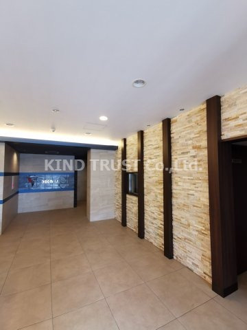 セオリー天神橋アベニールのロビー|建物の内部です