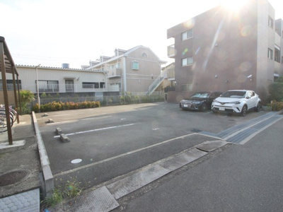 【駐車場】 | Grandarbre（グランドアーブル）