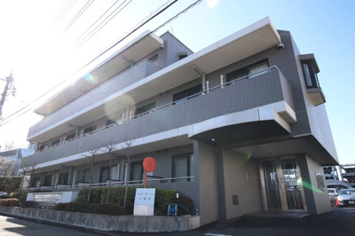 ★「国領」駅徒歩7分。特急停車の「調布」駅までは18分★