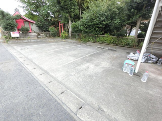 敷地内駐車場　別途契約（要空き確認）