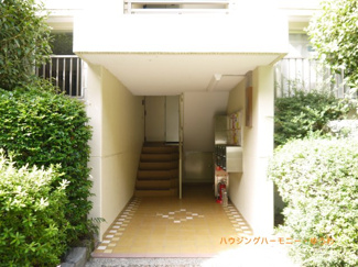 【エントランス】 | マンションエントランス部分となります。