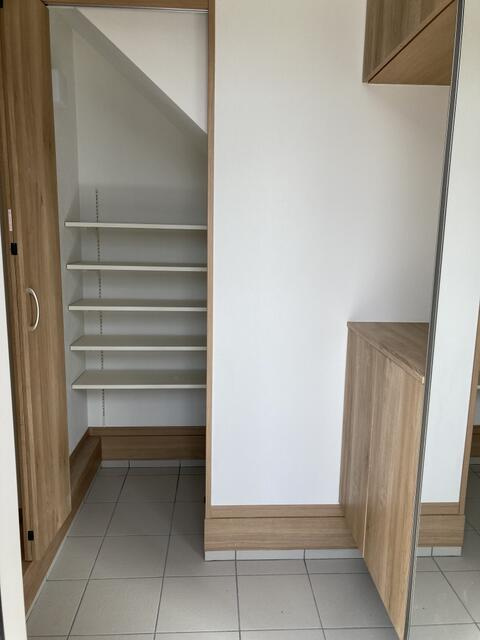 木更津市中里　新築戸建の収納