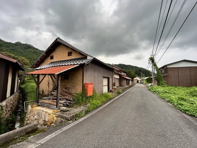 【前面道路含む現地写真】の画像