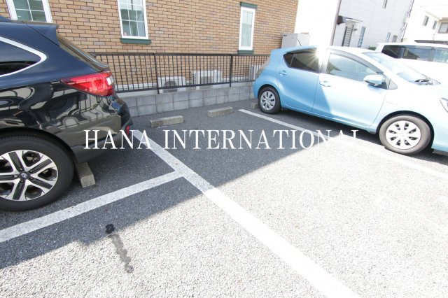 リンデンハイムの駐車場