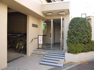 【エントランス】