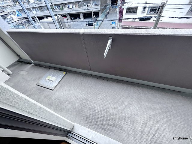 東明マンション壱番館　仲介手数料無料のバルコニー