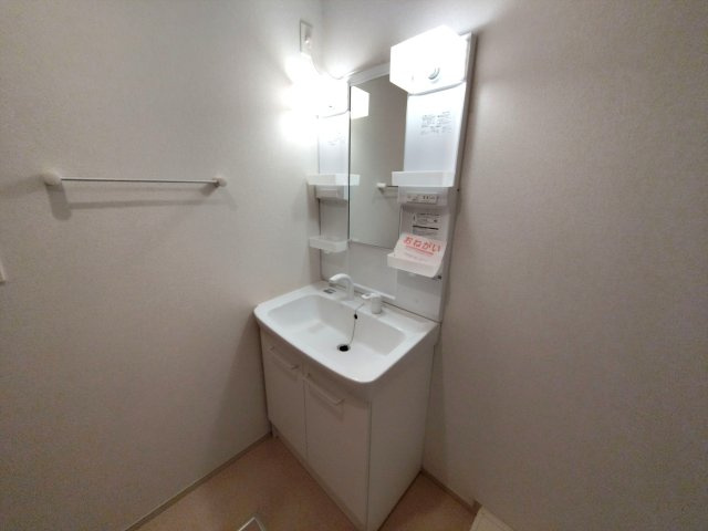 ファイン　ヴィラ　Ｂの独立洗面台