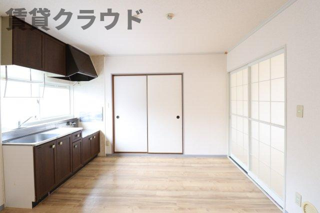 メゾンブランシュ弐番館の居間・リビング|ゆったりとしたリビングです