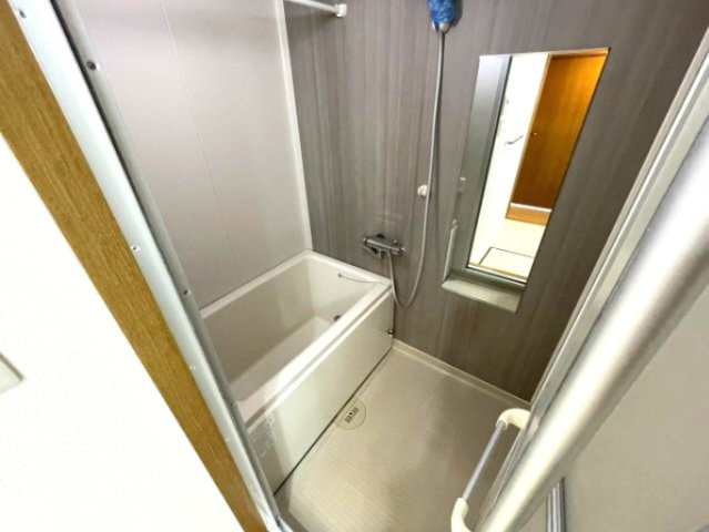 フレグランス芦屋の浴室