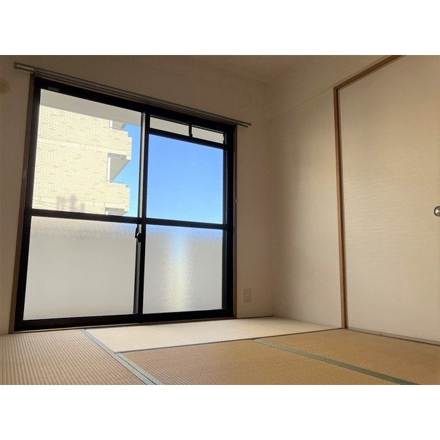 フレグランス芦屋の居間・リビング