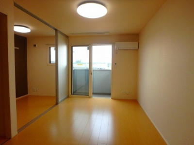 【内装】 | プラムコート