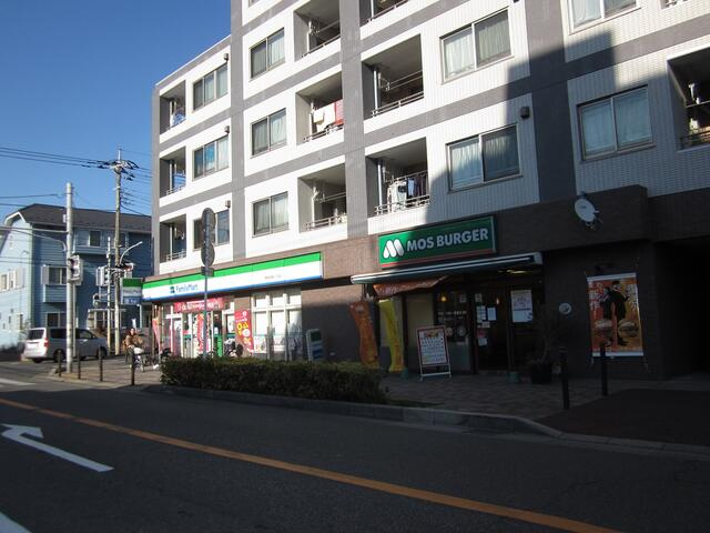 ハウスピアヤマモトの周辺|ファミリーマート、モ…まで400m