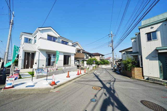 【横浜市旭区上白根１丁目28-3新築戸建て】★仲介手数料無料★（白根小学校・今宿中学校）の前面道路含む現地写真