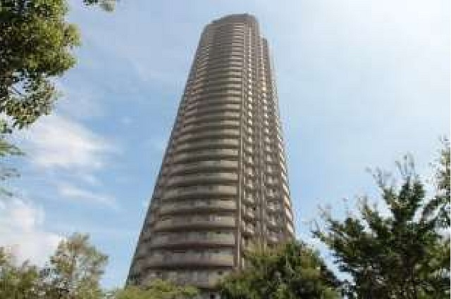 ザ・ガーデンタワーズ・サンライズタワーの外観