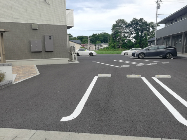 D-room思川ブラン Fの駐車場|敷地内駐車場
