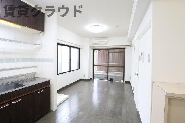 エヴァーグリーン本千葉の居間・リビング|こちらの居間で趣味の時間をお楽しみください