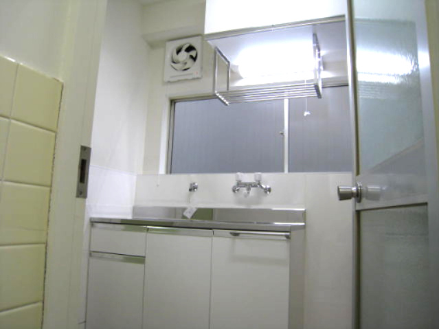 キッチンに窓、あります。