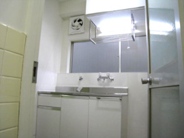 キッチンに窓、あります。