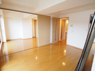 稲城市東長沼のマンションの画像