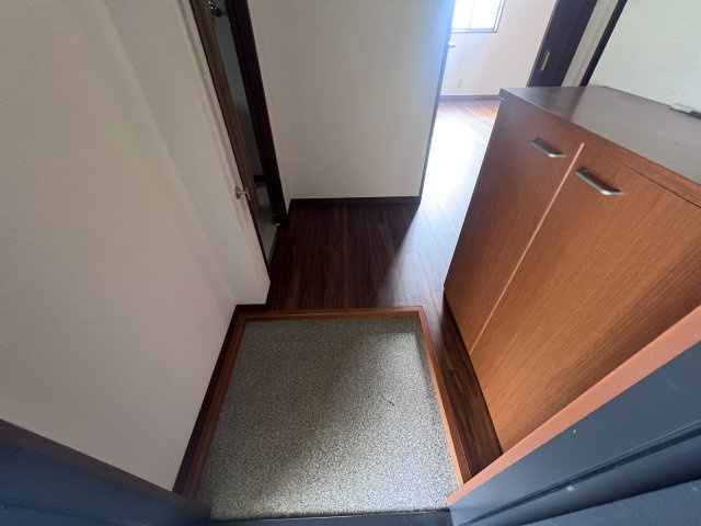 シャーメゾン魚住Bの玄関