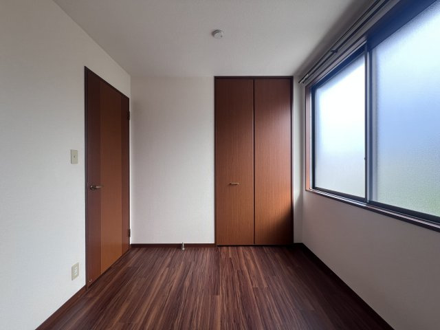シャーメゾン魚住Bの洋室