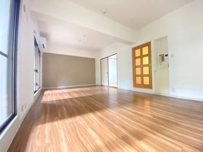 【居間・リビング】 | アーバンパーク緑地公園